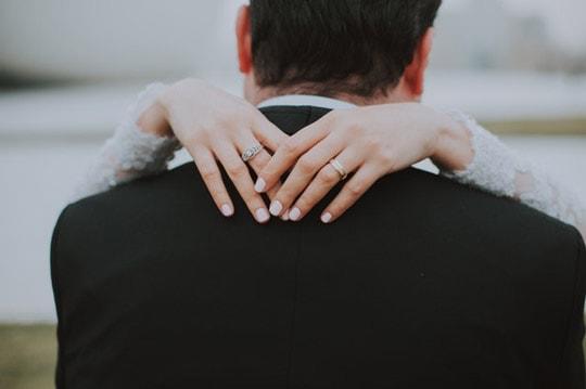Kocamın Bana Bağlanması İçin Ne Yapmalı?